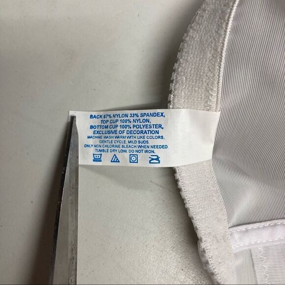 EXQUISITE FORM, White Bra, Size 36D, Style 565,Five hook&eye front hook closure‎ - Picture 8 of 10